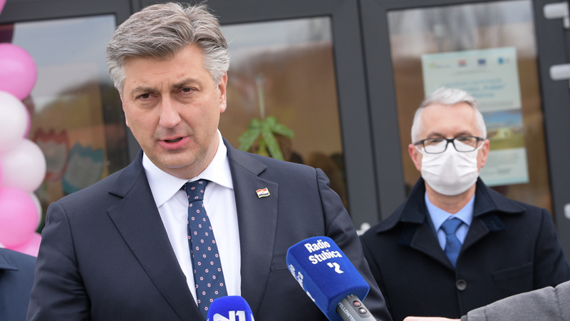 Stav je struke da se nastavi cijepljenje AstraZenecom, koristi su veće od rizika
